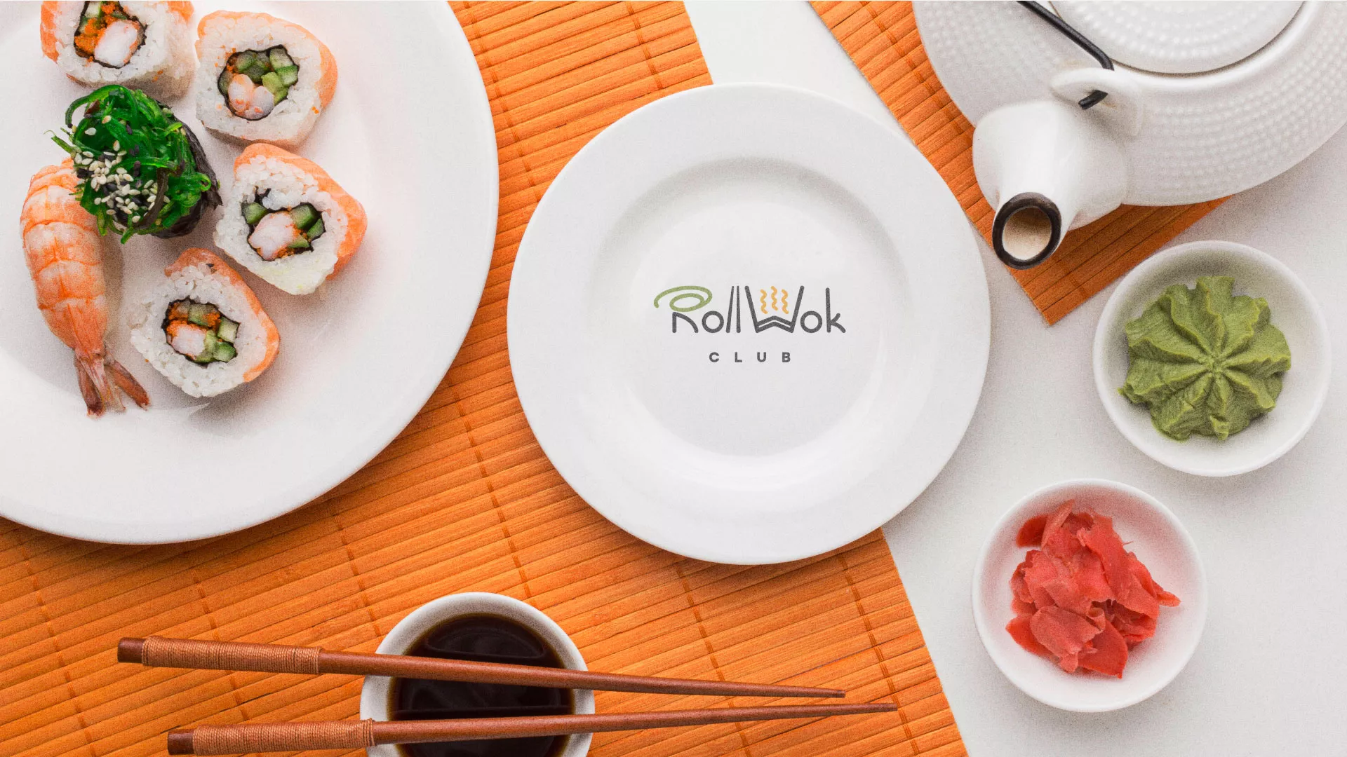Разработка логотипа и фирменного стиля суши-бара «Roll Wok Club» в Киришах